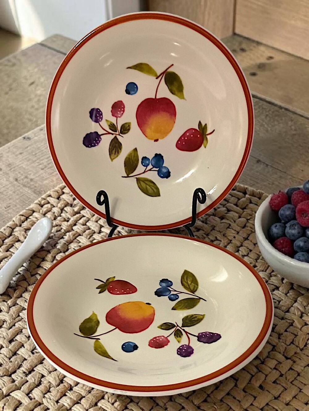 2 Longaberger Fruit Medley Plates Bread Berry Lunch Stoneware‎ Farmhouse Rustic